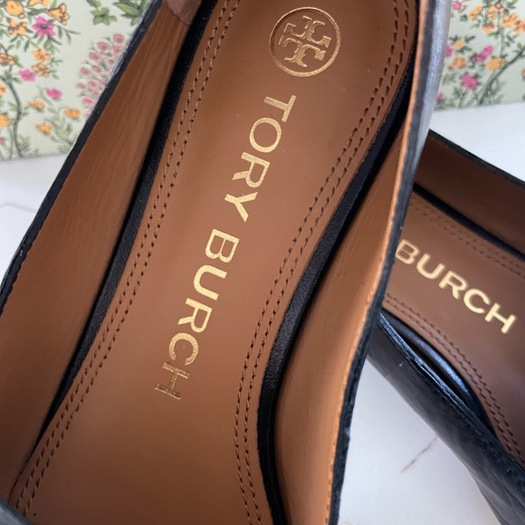 Tory Burch Black Leather Loafers - Picture 3 of 16